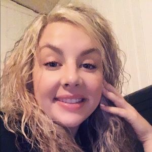 Meet your Posher, Robyn